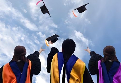 烟台成人高考：考生录取后何时入